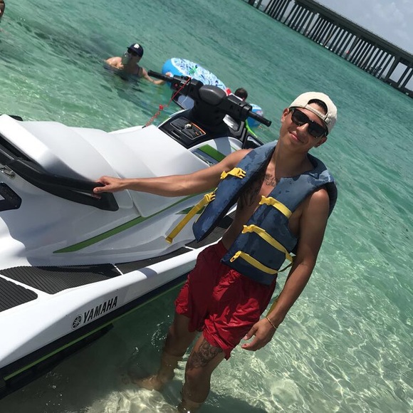 Meet your Posher, Isaac - Picture 1 of 1